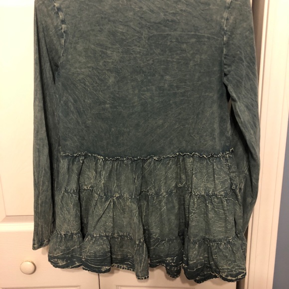 Altered State Distressed Top - Picture 2 of 5